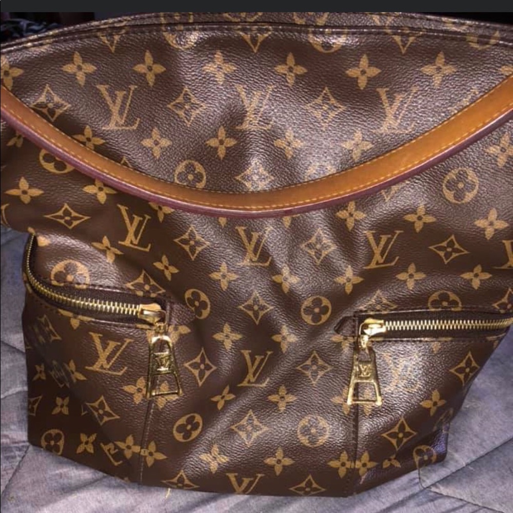 Louis Vuitton Purse